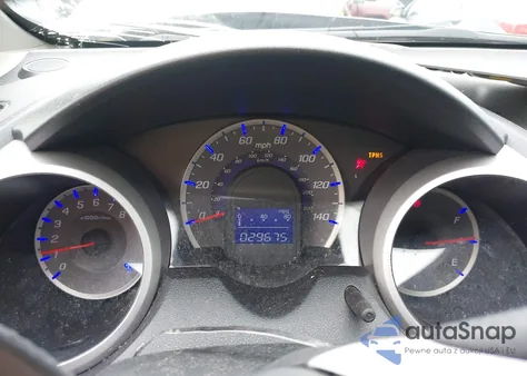 2013 Honda Fit z USA, uszkodzony, nr VIN JHMGE8G38DC007960